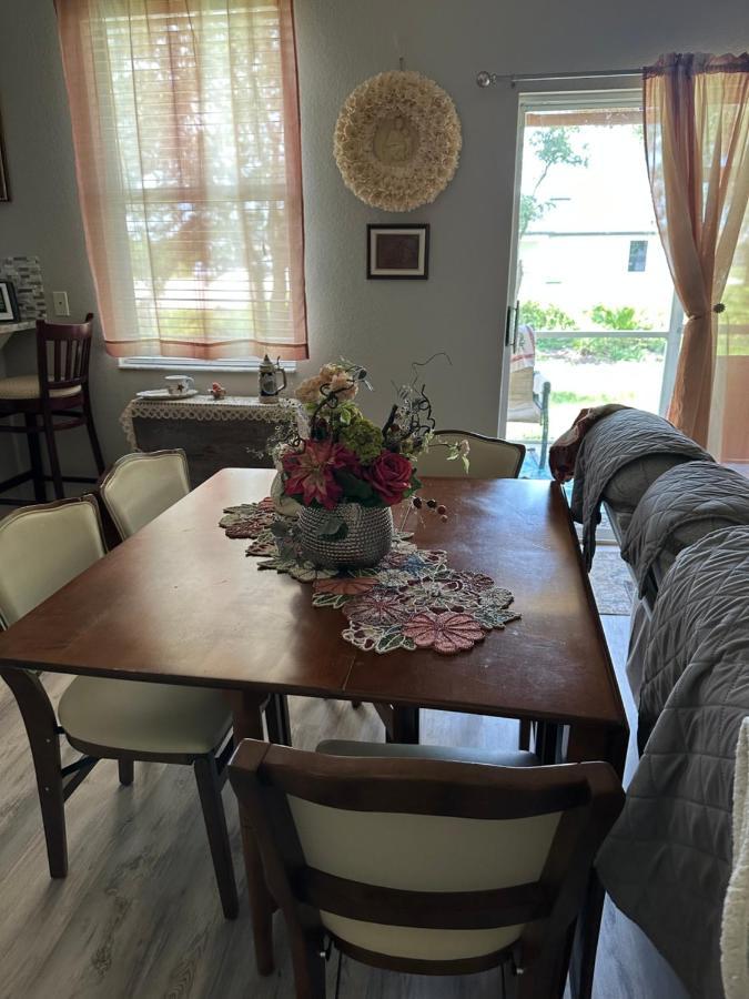 Quiet Room In A Family Home Lehigh Acres Bagian luar foto