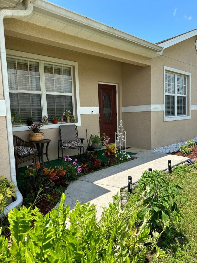Quiet Room In A Family Home Lehigh Acres Bagian luar foto