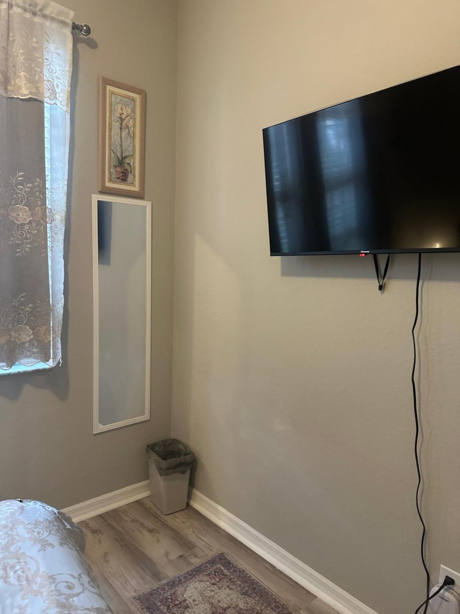 Quiet Room In A Family Home Lehigh Acres Bagian luar foto